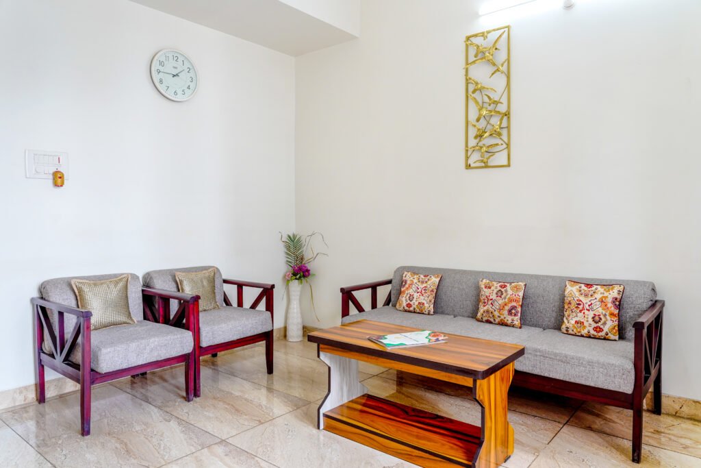 Guest House in Varanasi vs. Serviced Apartment: Which is Best?